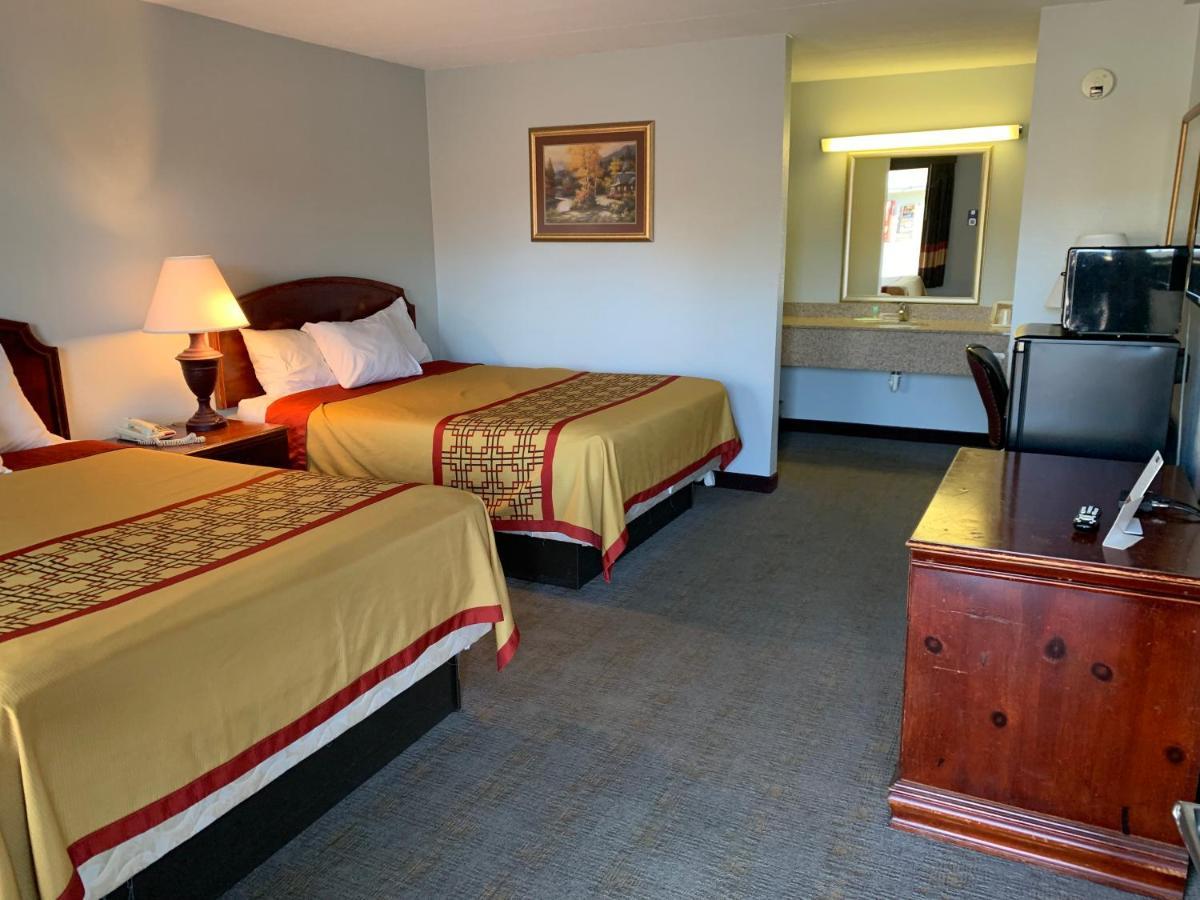Pigeon Forge Parkway Inn Extérieur photo