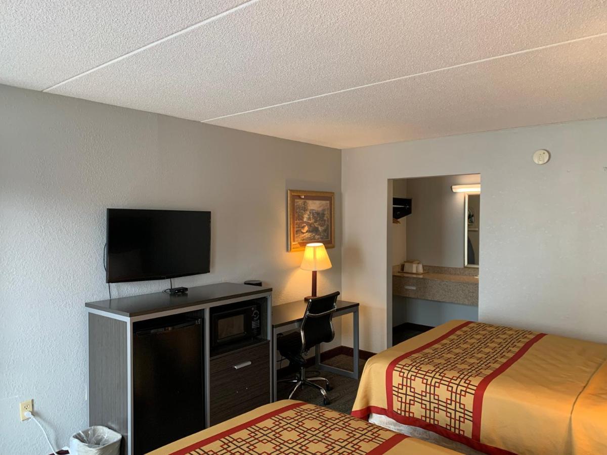 Pigeon Forge Parkway Inn Extérieur photo