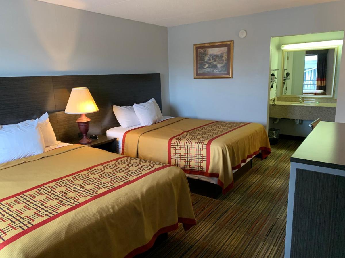 Pigeon Forge Parkway Inn Extérieur photo