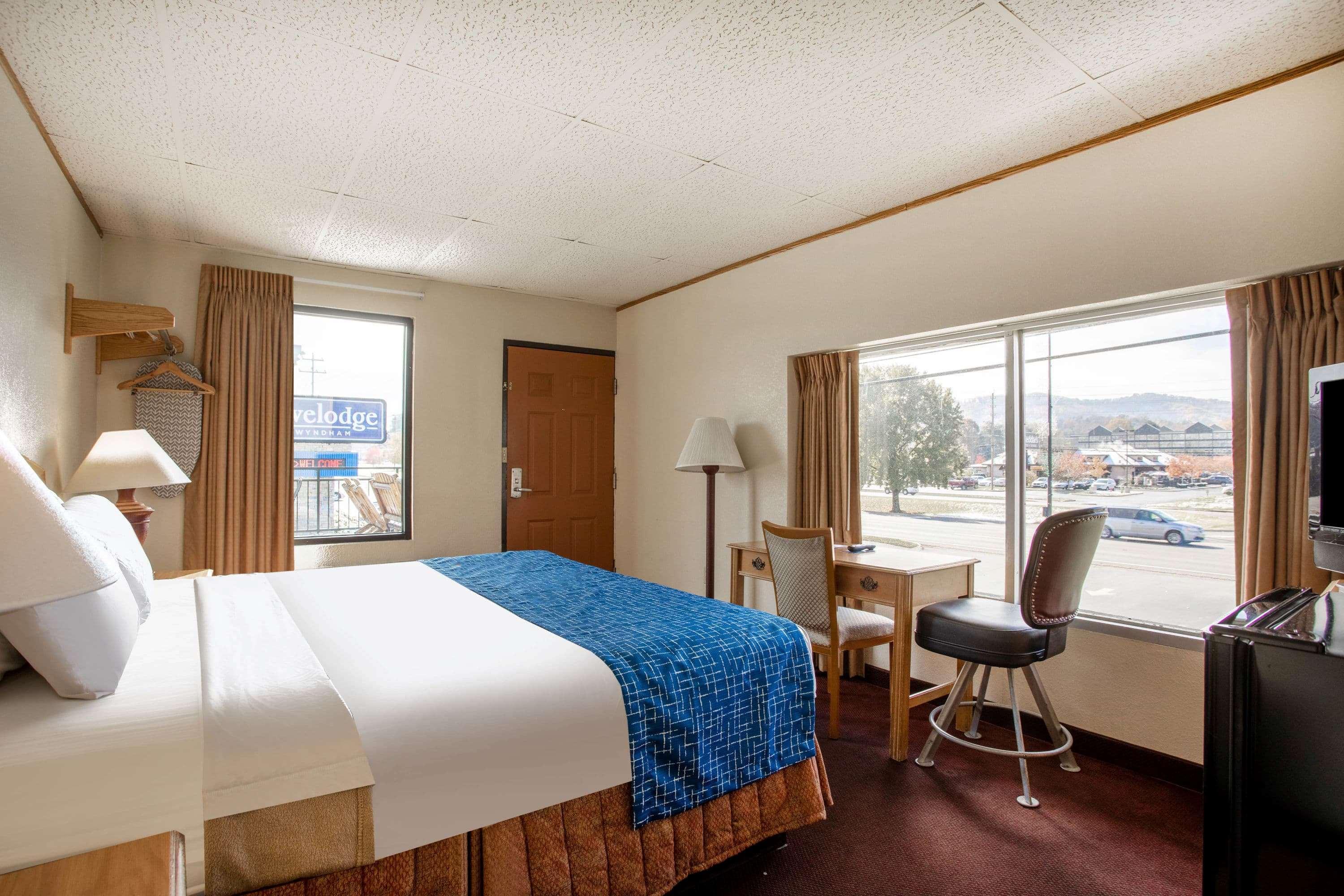 Pigeon Forge Parkway Inn Extérieur photo