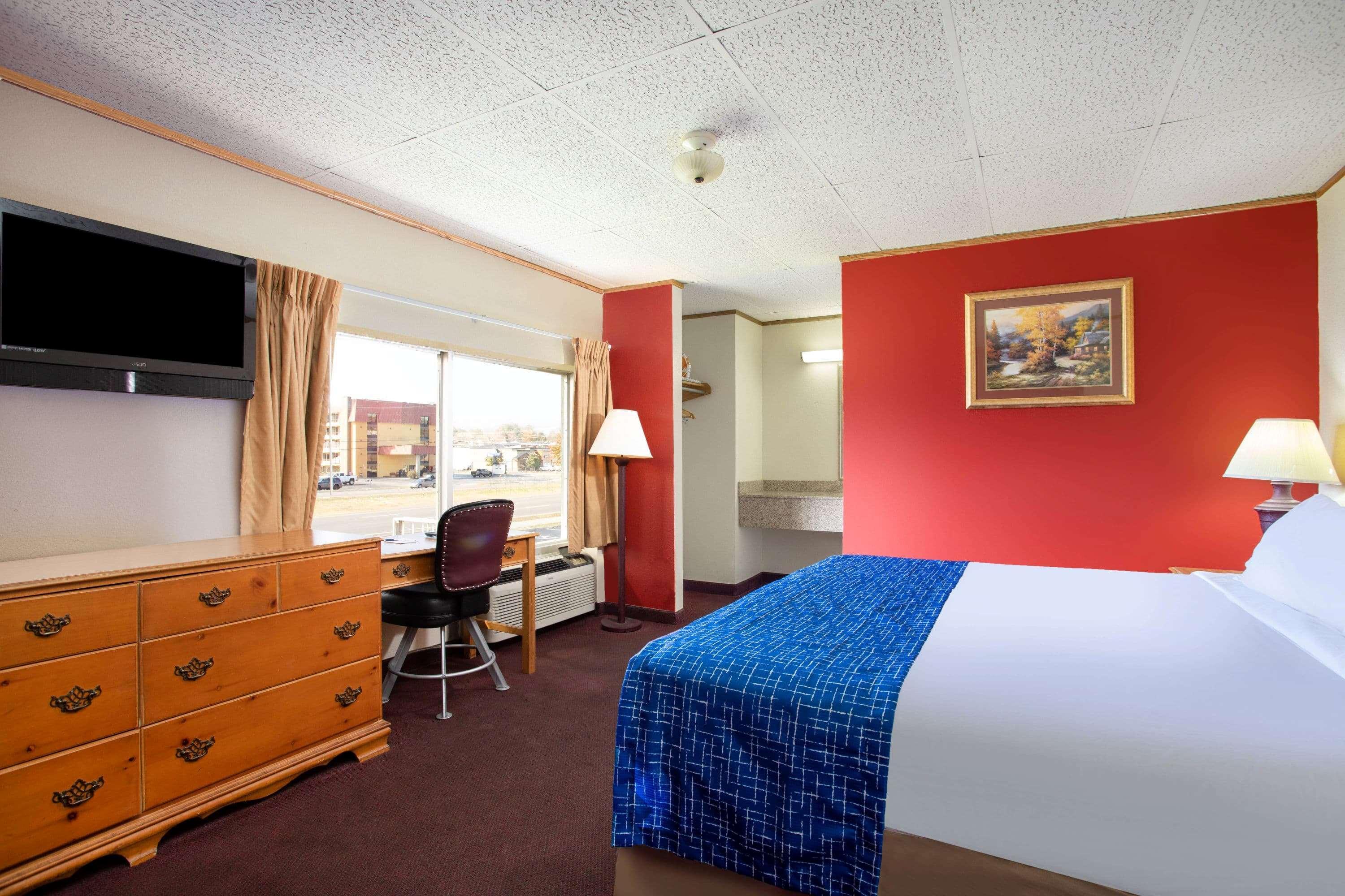 Pigeon Forge Parkway Inn Extérieur photo