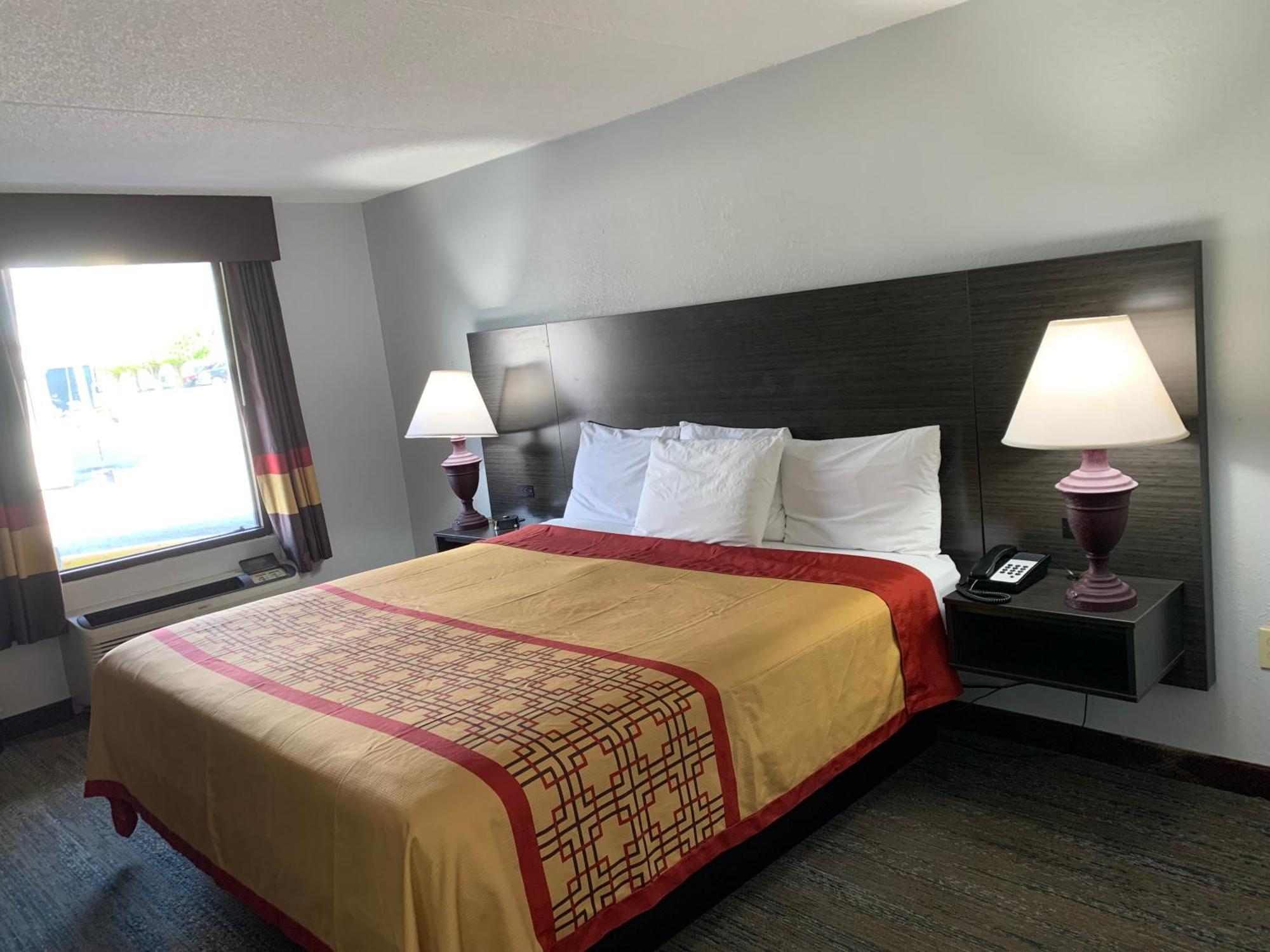 Pigeon Forge Parkway Inn Extérieur photo